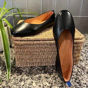 NEW DR. LIZA Flats Black Leather  Sz 7 1/2M I love these but sadly too big.